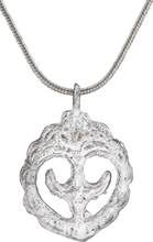 VIKING LUNAR PENDANT NECKLACE, LATE 11TH CENTURY