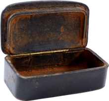 WWI SOLDIER’S SNUFF BOX