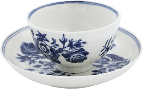 ENGLISH EXPORT PORCELAIN TEA BOWL AND SAUCER, DR. WALL PERIOD, C.1770-83