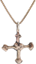 FINE EARLY EUROPEAN CHRISTIAN CONVERT’S CROSS NECKLACE, 9th-11th CENTURY AD